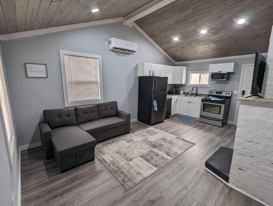 Summerlee Suite - Beautiful Remodeled Farmhouse Oak Hill Exterior foto