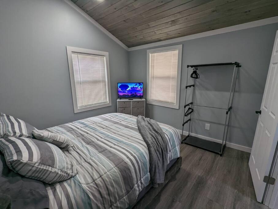 Summerlee Suite - Beautiful Remodeled Farmhouse Oak Hill Exterior foto